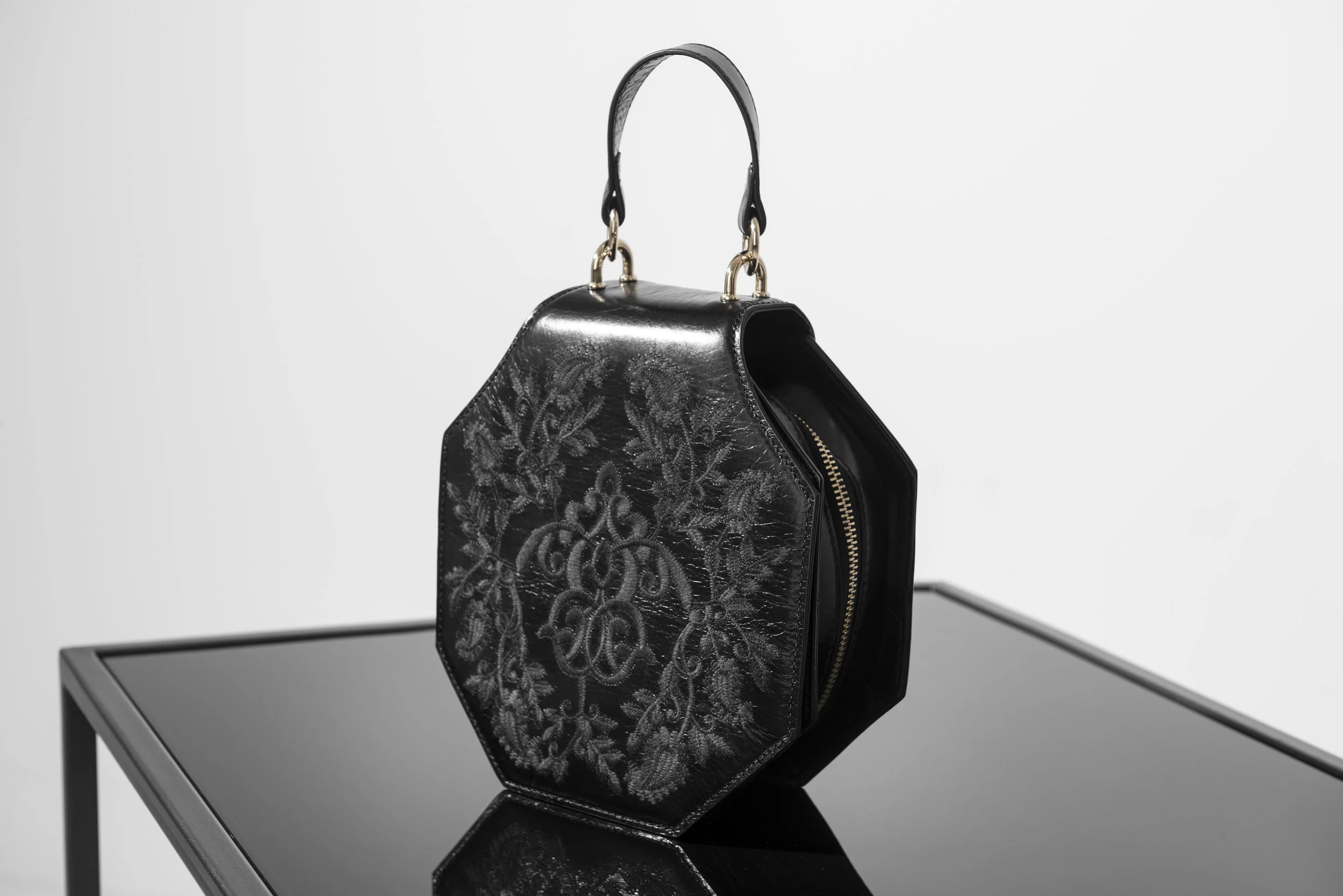 Kausar_Bag_01.jpg