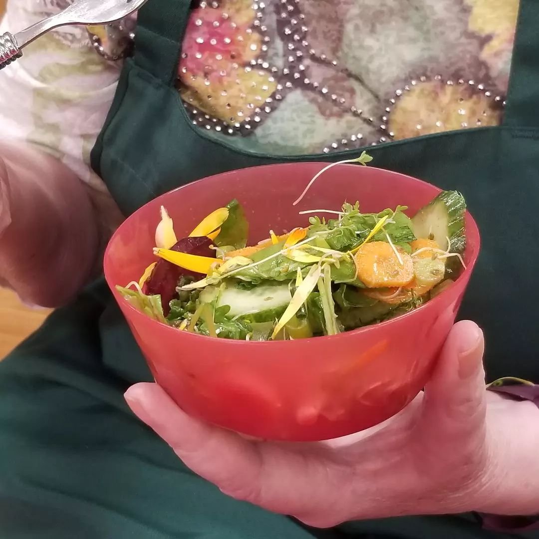 Spring salad making in the Garden Kitchen @copernicuslodge LTC. It might be early spring but the gardeners are blooming with the fresh flavours of Ontario greens. #horticulturaltherapy #eatlocalinLTC