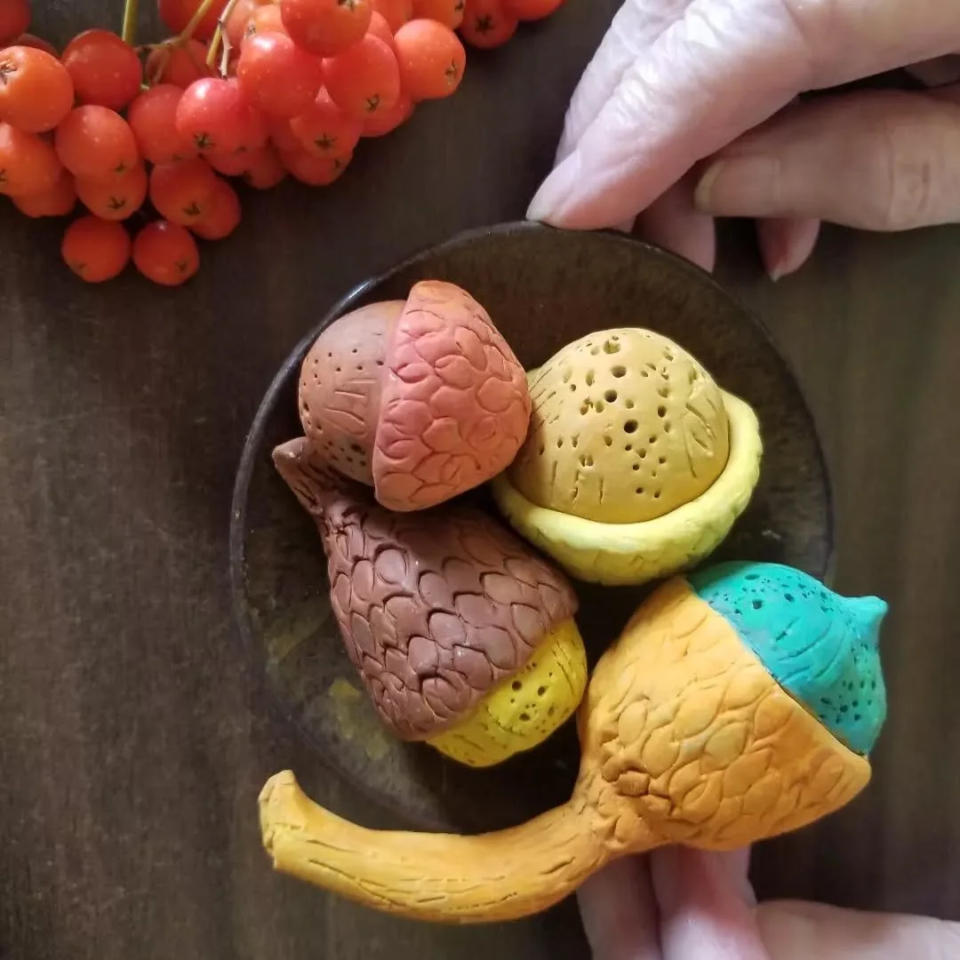 Today residents painted and admired the clay acorns we made last week. Aren't they magic? #horticulturaltherapy @copernicuslodge #sensoryseeds