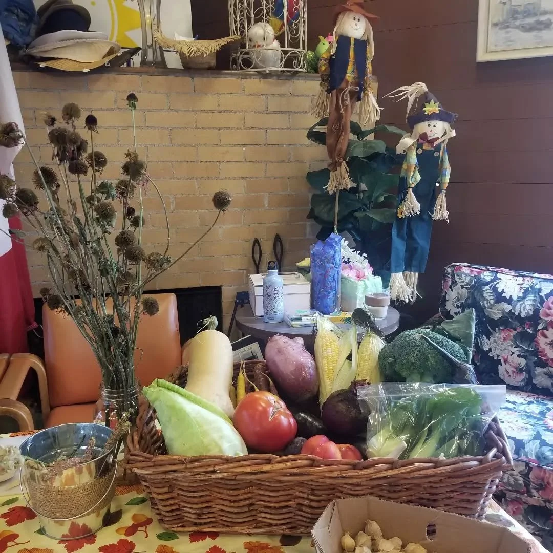 Looking forward to a cozy day at @sunshinecentres for seniors on Ward's Island with @mosaichomecare. We're celebrating the bounty of the season with a little local food fun and seed saving demonstration. Thank you @junctionmarket farmers for filling 