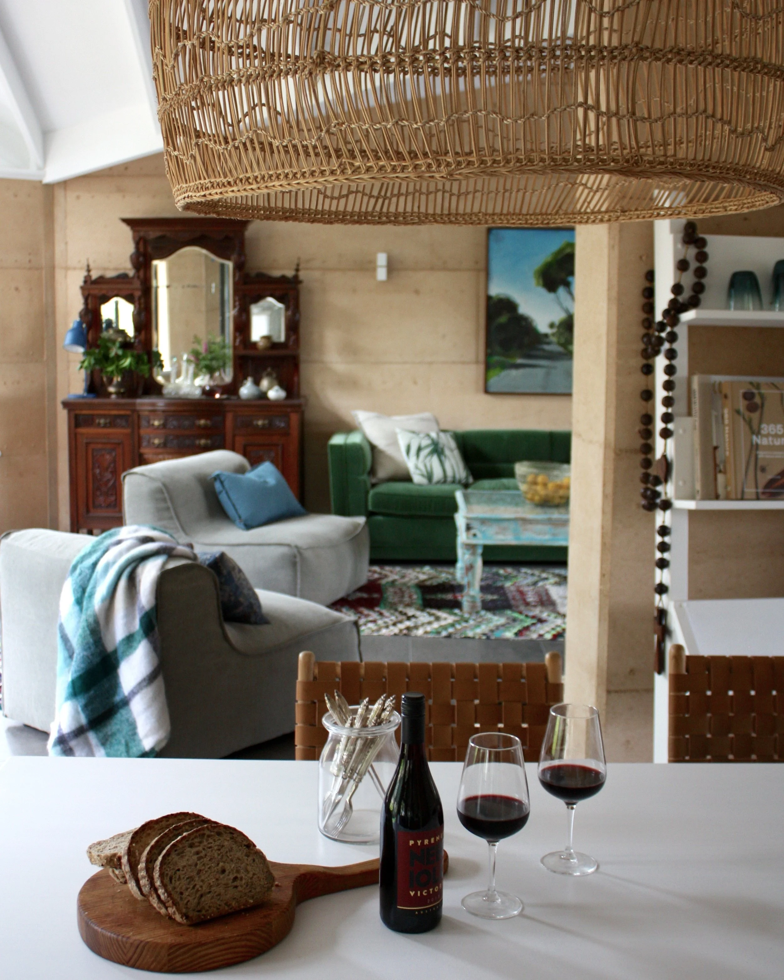  Witts End South - Dining with view to lounge 