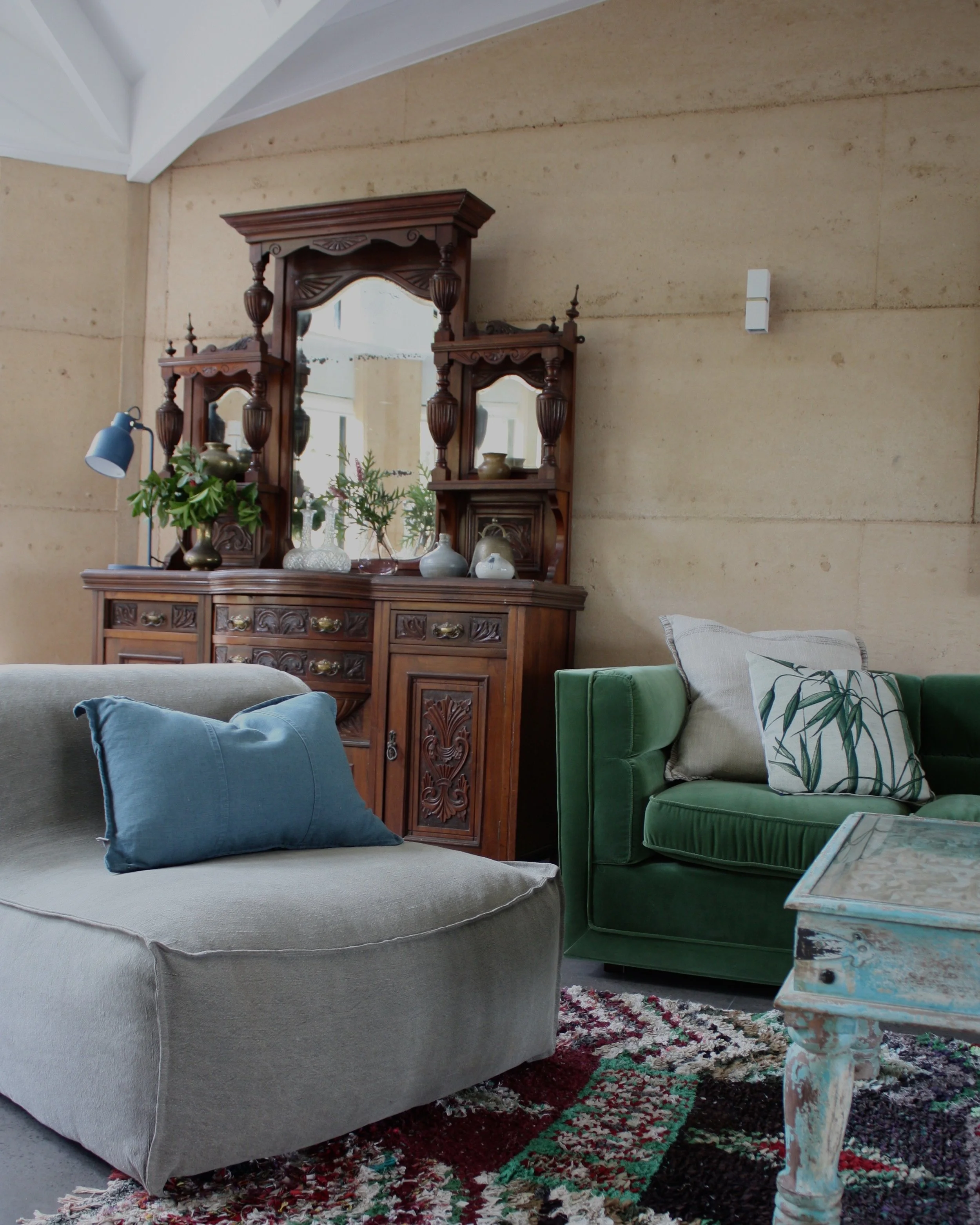  Witts End South - Lounge 