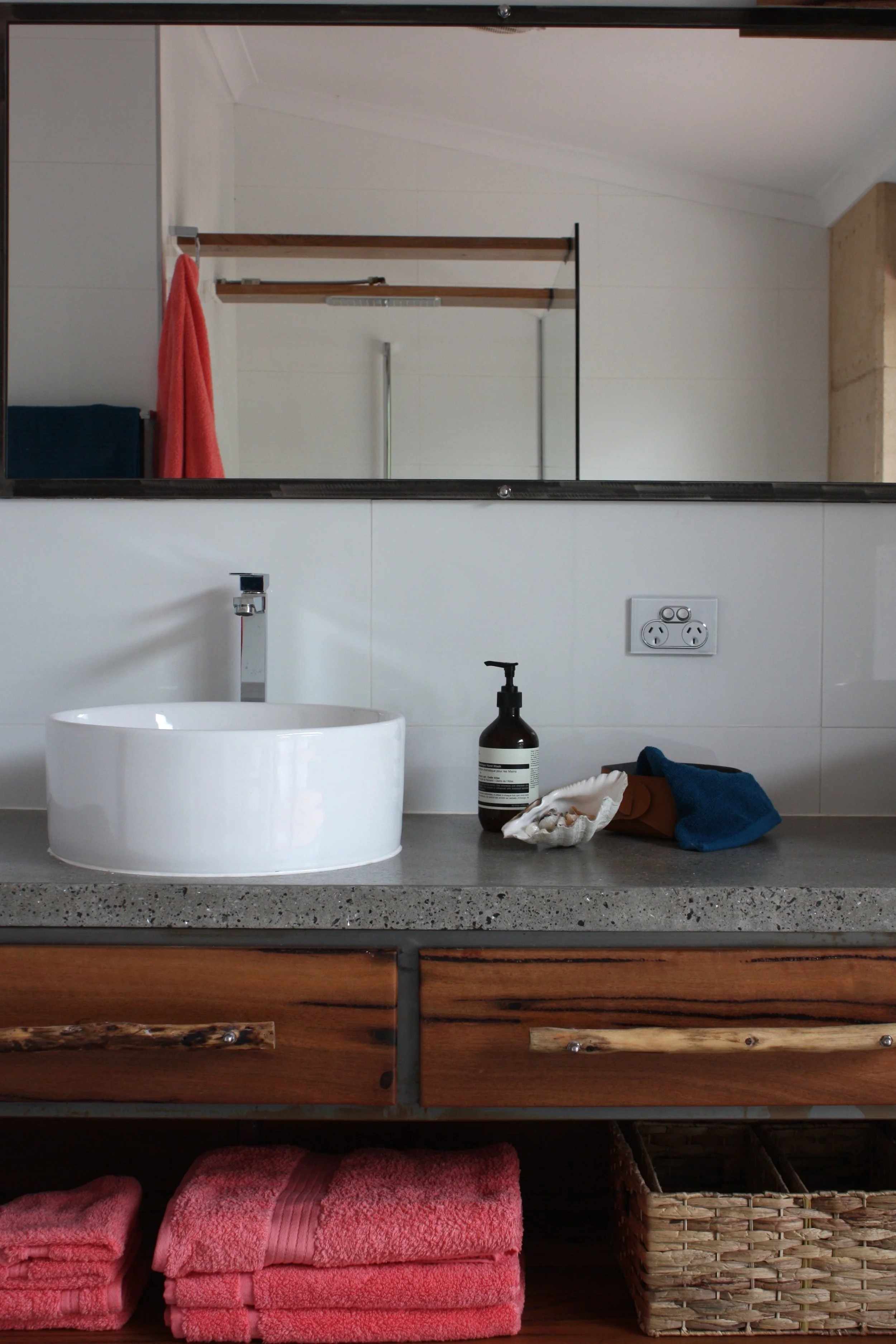  Witts End South - Bathroom 