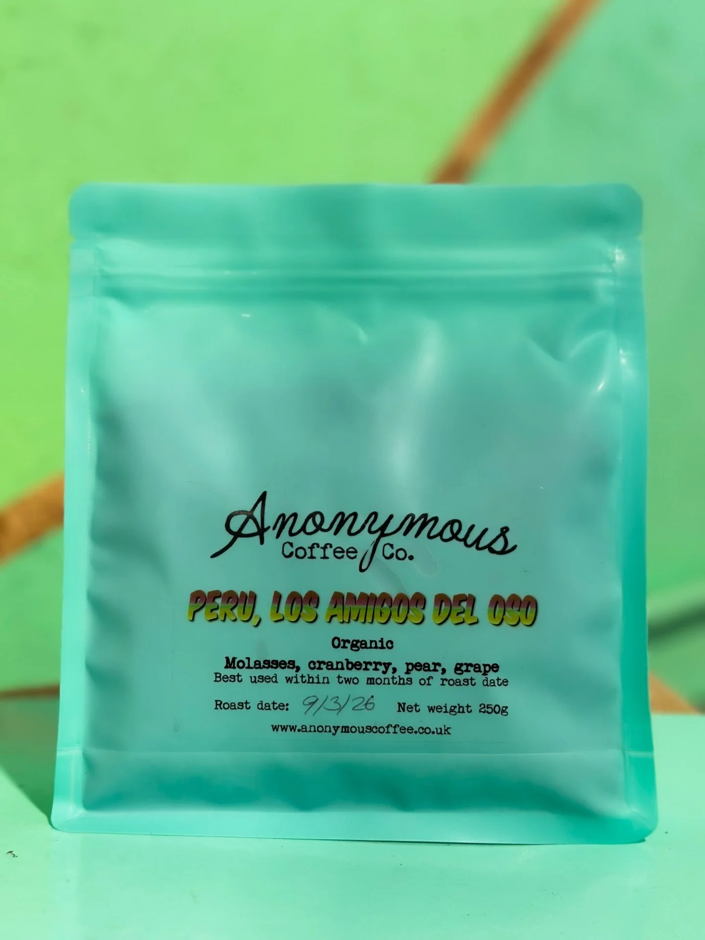 Los Amigos del Oso ☕️

A Peruvian single origin with a bit more going on.
Grown in the San Ignacio region, this coffee comes from a project focused on protecting local wildlife and supporting farming communities. Good coffee, done the right way.

Was