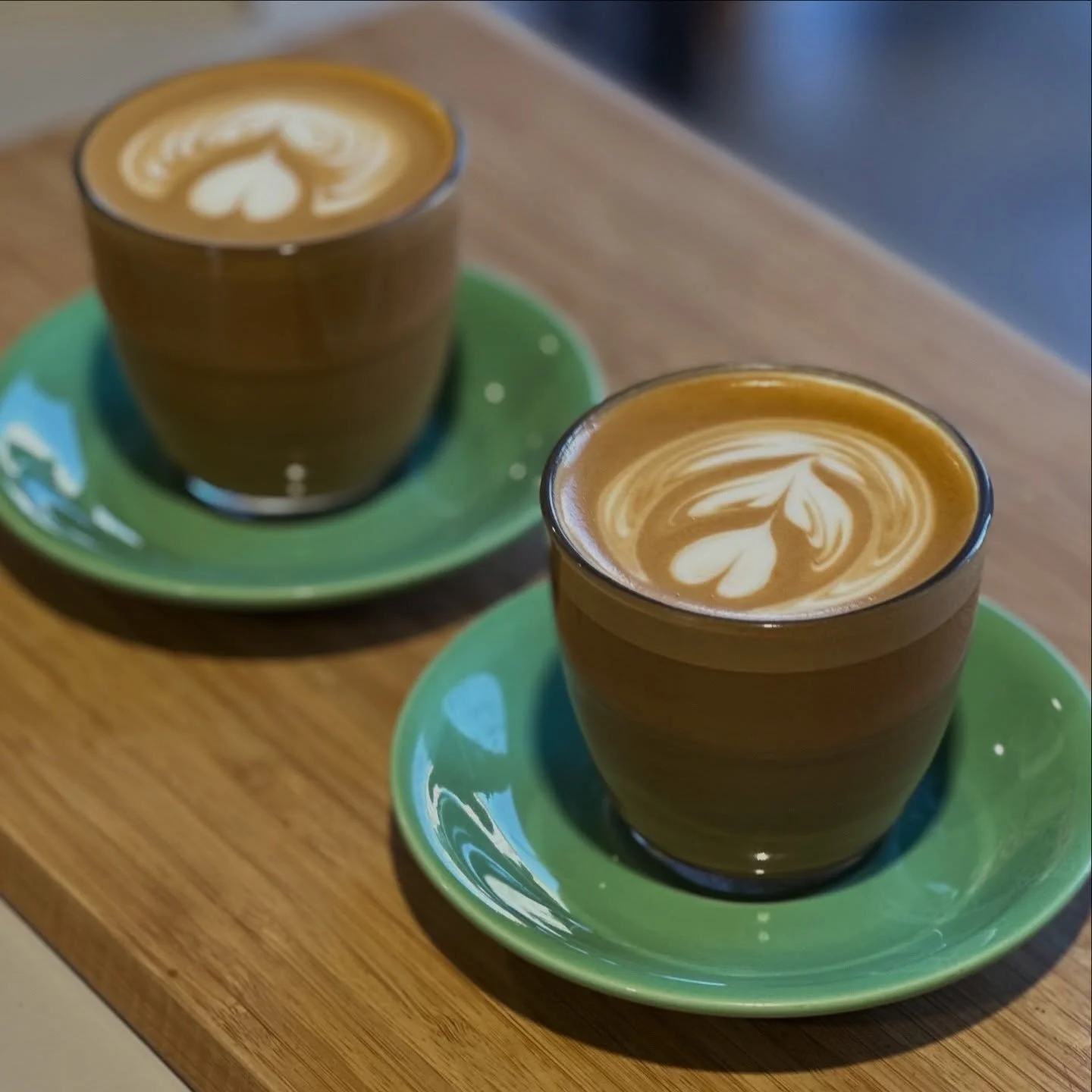 Flat whites, lined up ☕️
Silky milk. Tight pours. All dialled in.
Simple drinks. Done properly.

Join us today at the roastery for your coffee fix or order a bag of your favourite and give it a go at home ☕️