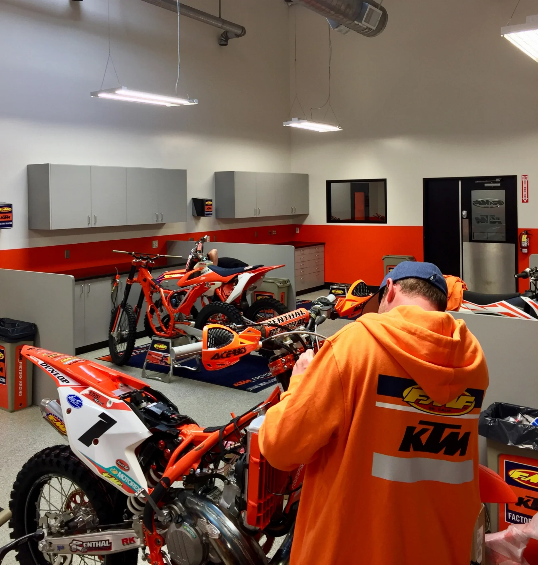 KTM Mechanic