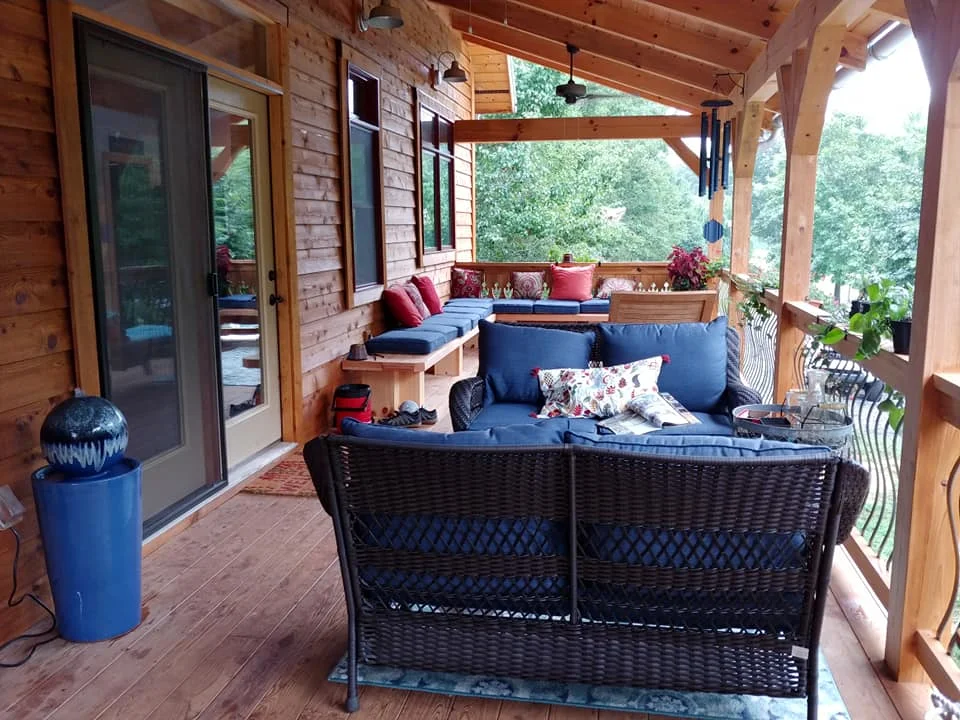 Schole front porch II.jpg