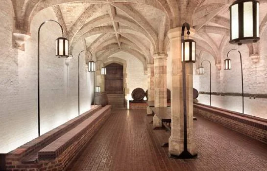 King Henry VIII’s wine cellar is hidden underneath the Ministry of Defence building. This was the only part of the original Palace of Whitehall to survive a disastrous fire in the 17th Century.