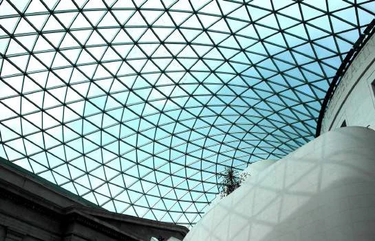 The ceiling of the Great Court at the British Museum features 1,656 uniquely shaped panes of glass, making up 6,100m2 of glazing. Each piece of glass is a different shape because of the undulating design of the roof.
