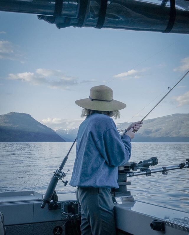 the whole 2020 vibe so far : &ldquo;gone fishin&rdquo; ✌🏽👋🏽✌🏽👋🏽✌🏽