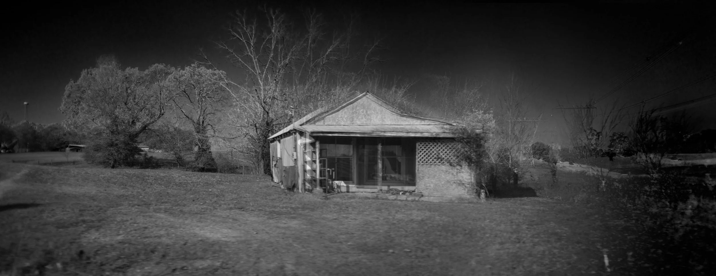 Drive by panograph of derelict structure on Hwy 49 near Dull Unincorporated, Tnd