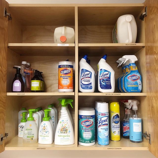 Unpacking — Laundry Room
It feels so good when you can be organized and intentional about each new space. Makes unpacking a pleasure! 😊We labeled shelves as acrylic bins felt too bulky with the quality of backstock this family likes to have on hand. So fun when homes have this much cabinet space! 😍 Helpful guides for any household member.
.
.
.
#summercatchup #unpacking #movingday #organization #aplaceforeverything #laundryroom #utilityroom #ryemoms #scarsdalemoms #westchester #professionalorganizer