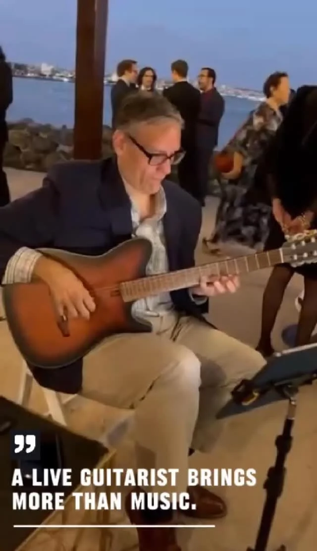 ✨ Cocktail hour at Bali Hai Resort in San Diego, celebrating Sydney Rusch’s beautiful day with live Spanish guitar and ocean views. 🌴🎶
As the sun set over the bay, every note carried laughter, love, and the magic of the moment. 💍🎸
Live mu