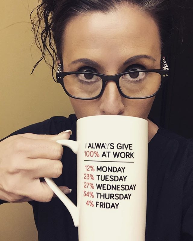 Always working! 🤣#workinggirl #momboss #lifeonfull