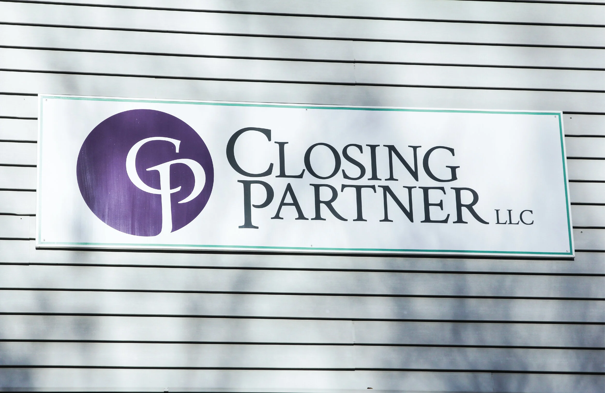 ClosingPartner-Website_4-Signage_2000x1300.jpg