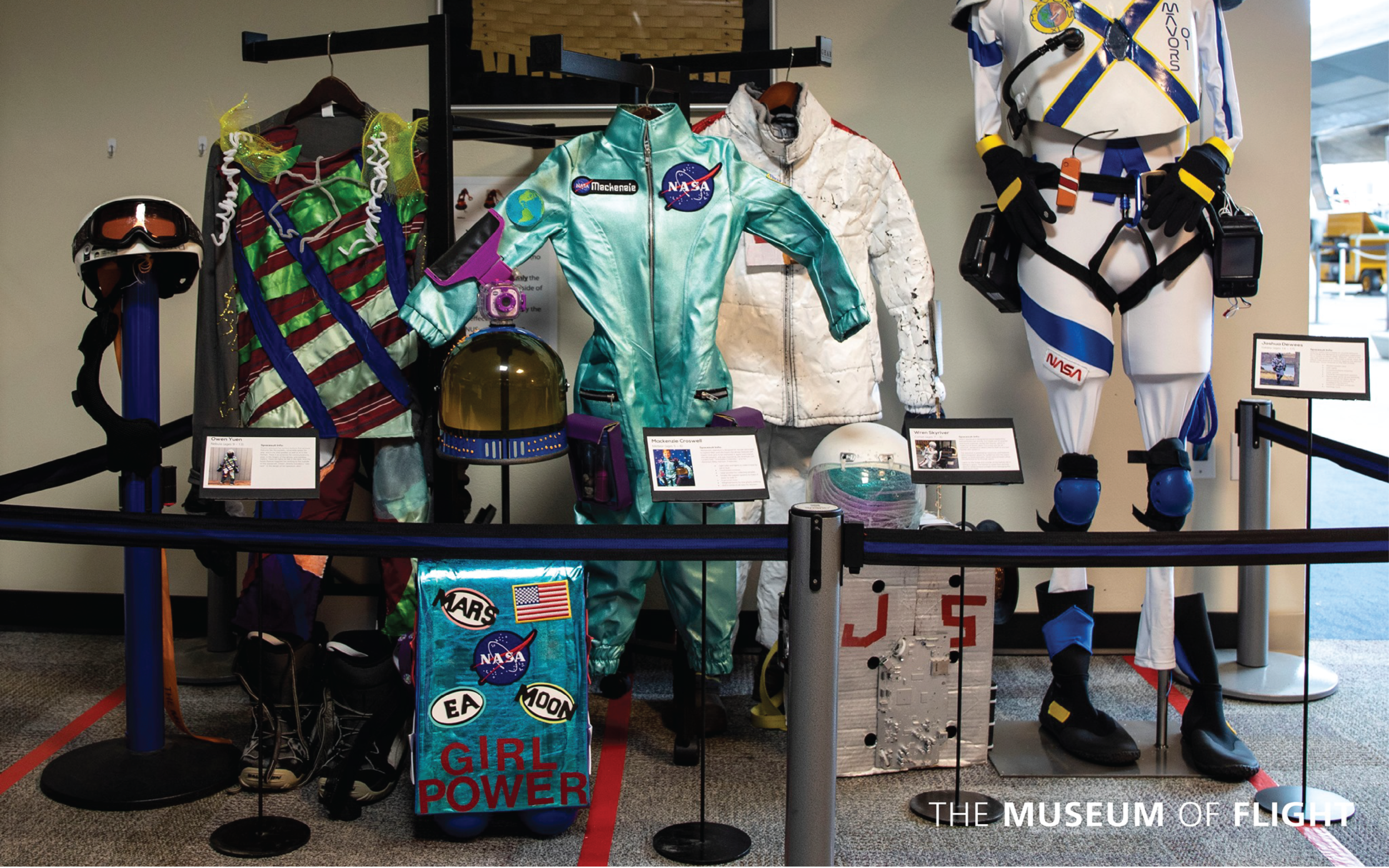 SpacesuitDesignChallenge-PortImages_5_Spacesuit_2000x1500.png