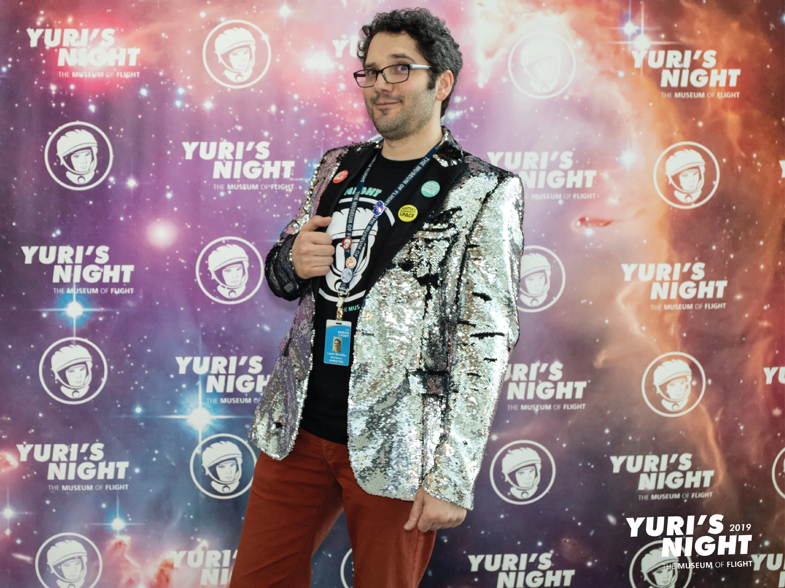 YurisNight19-Website_7_StepandRepeat_2000x1500 copy 6.jpg
