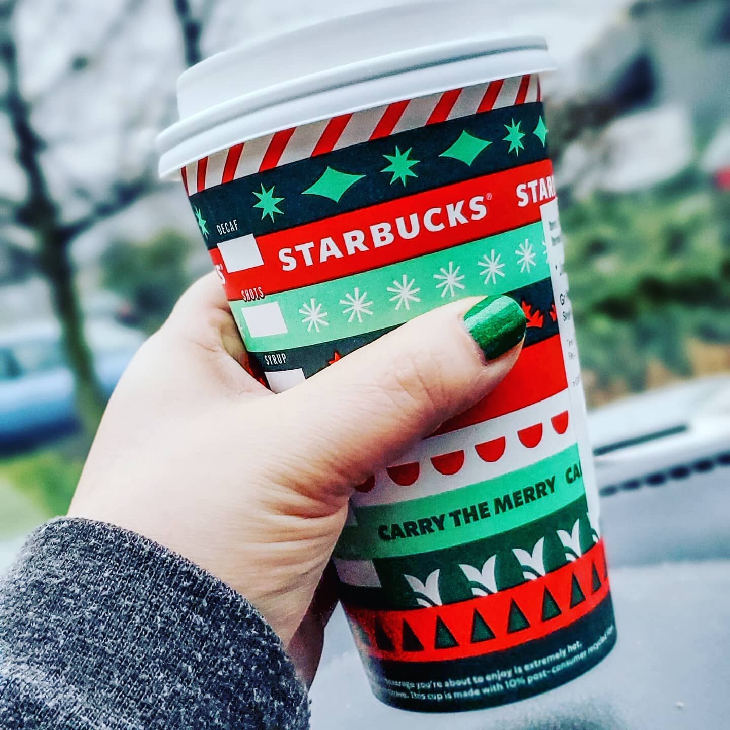 I am really digging the Holiday Cups from Starbucks this year! #redcups 🎄
#holidaycups #starbuckscup #coffeecup #holidaycupdesign #happyholidays #packaging #graphicprint #graphicdesign