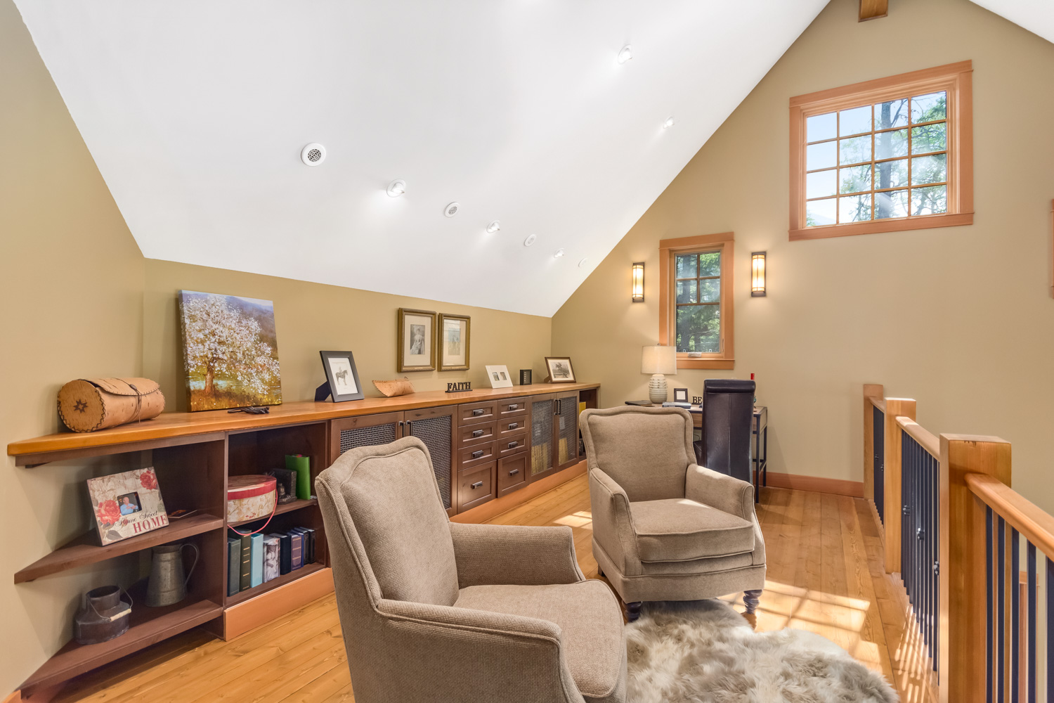 24-521-Silvertip-Pointe-Interiors-22.jpg