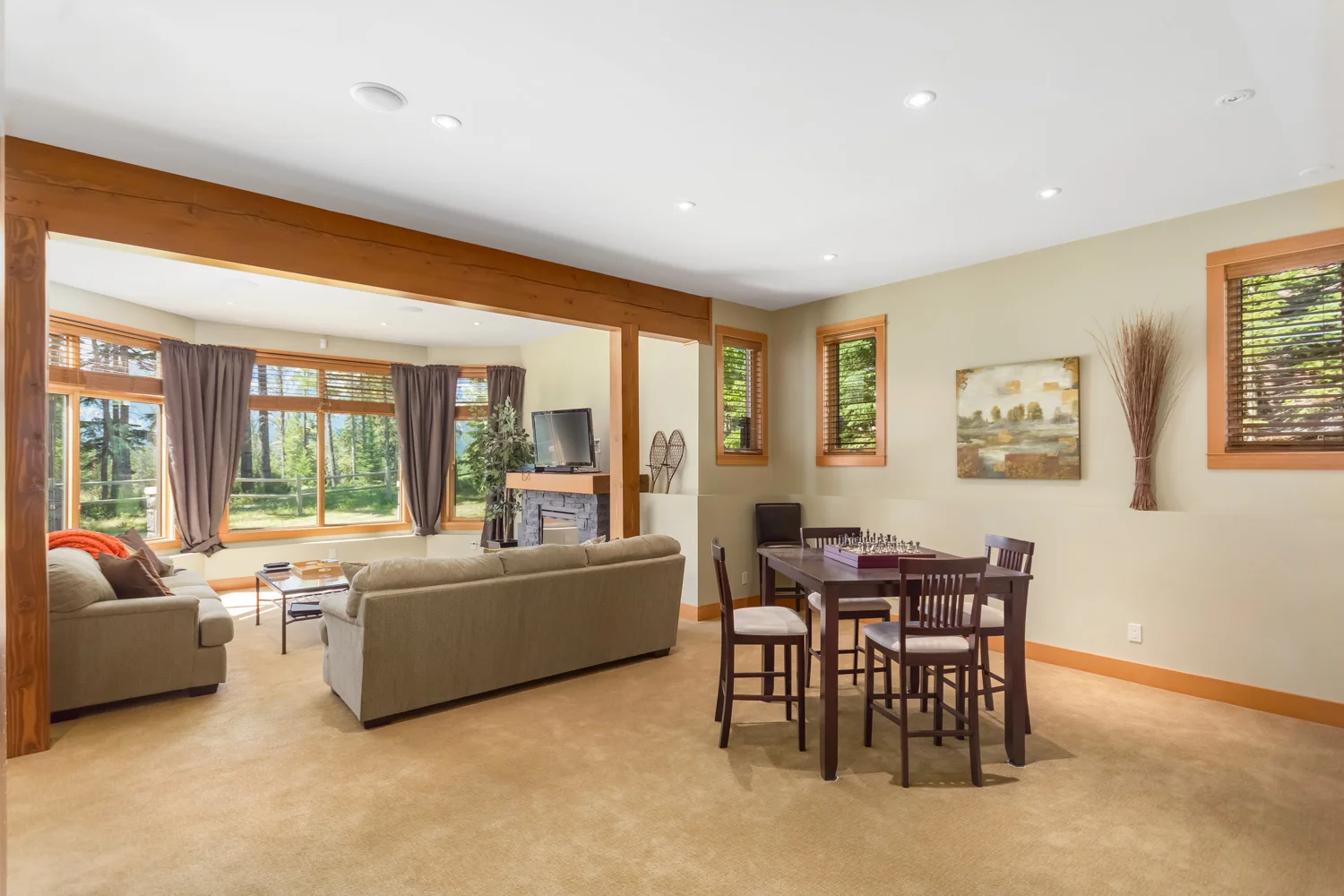 39-521-Silvertip-Pointe-Interiors-37.jpg