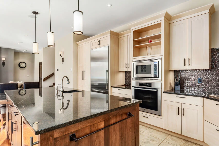 845-Silvertip-Heights-Interiors-23.jpg
