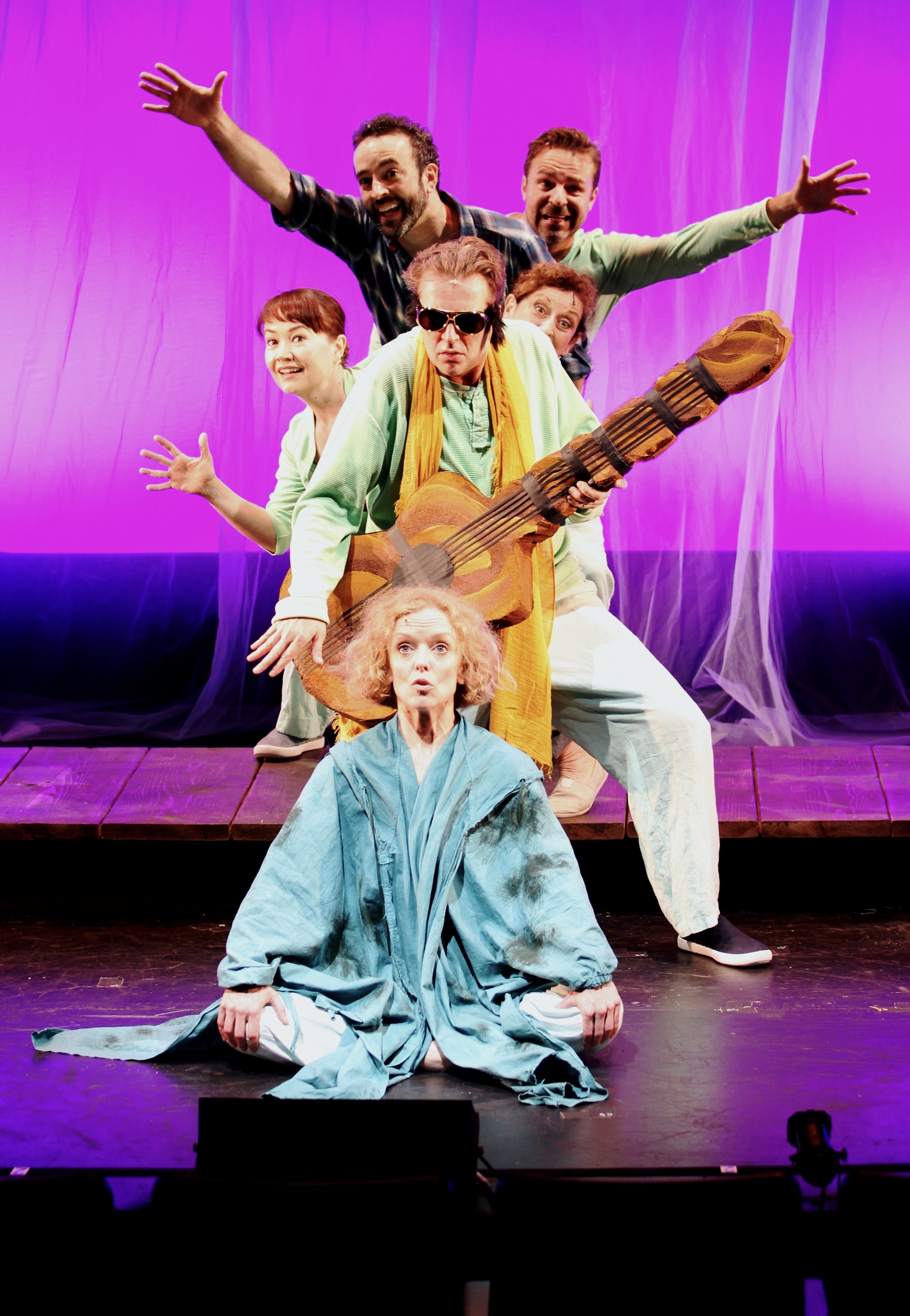  Back: Faith Sandberg, Josh Powell, Matt Hetherington. Center: Alan Gillespie (Bread). Front: Nancy Anderson (Sid). New York Musical Festival. Photo: Karen Shih. 