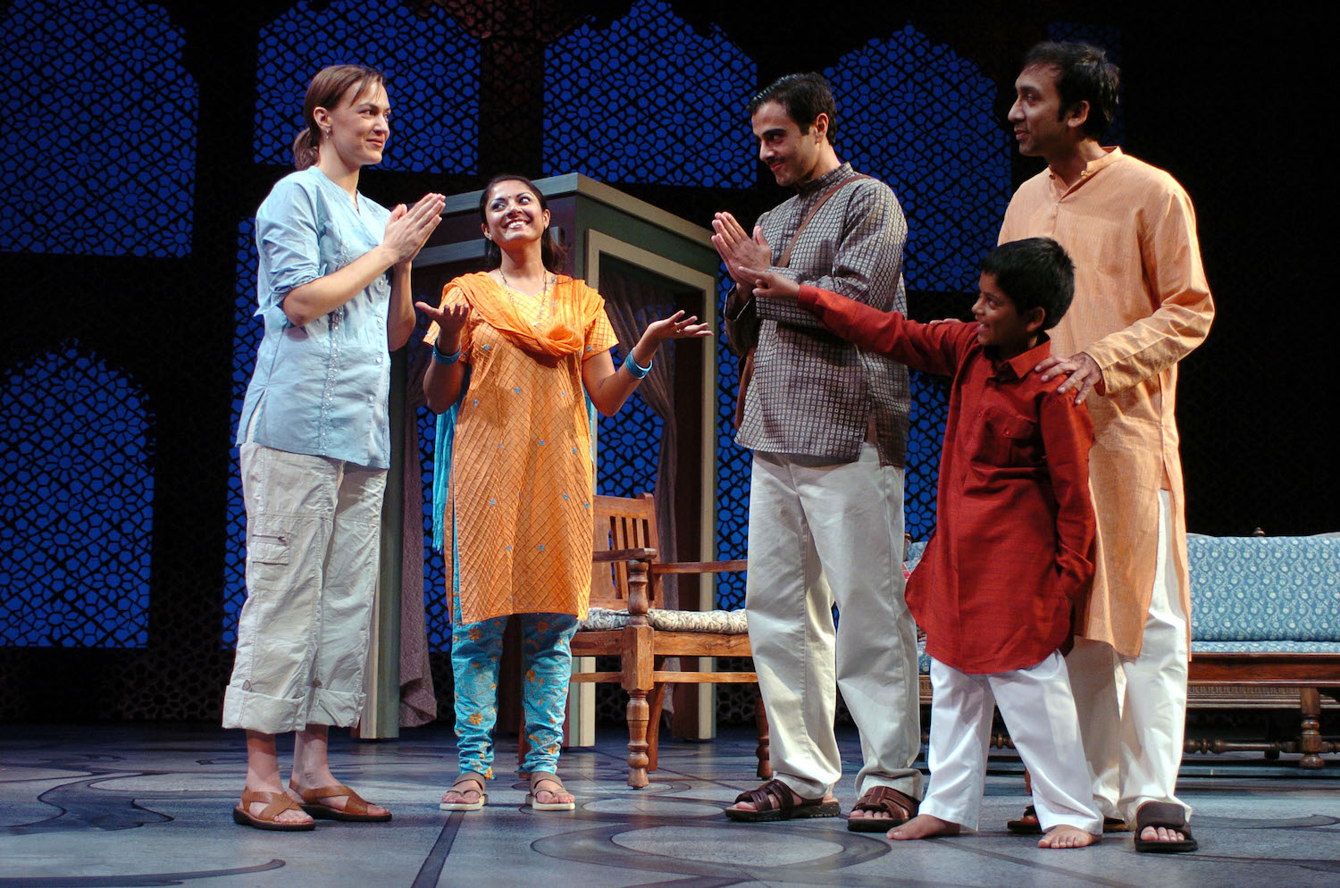  Lesley Fera (Rachel), Qurrat Ann Kadwani (Chandra), Samir Younis (Abhi), Indrajit Sarkar (Arustu), Oomung Varma (Osho). TheatreWorks. Photo: David Allen. 