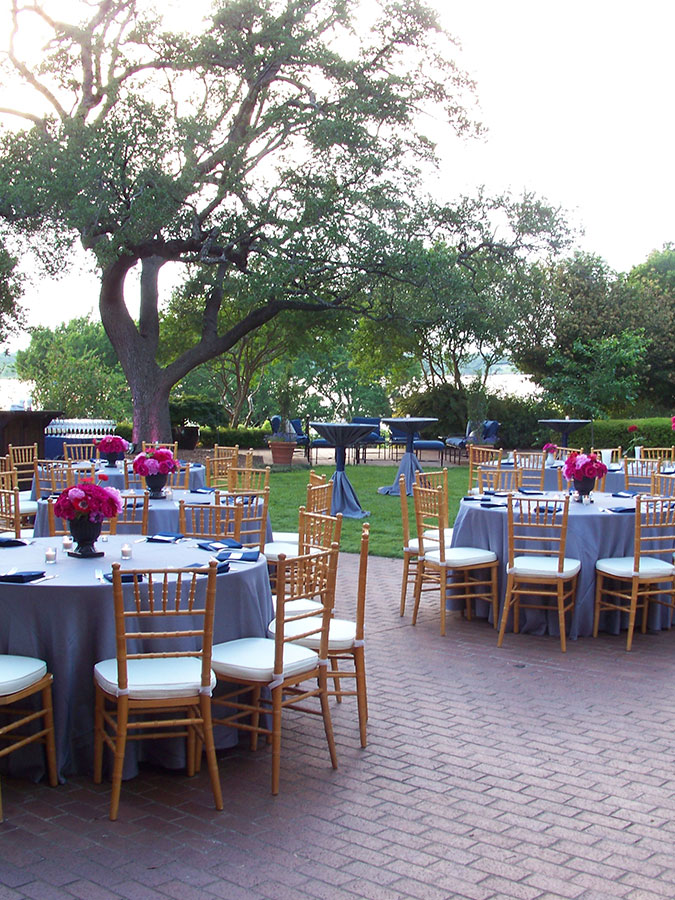 wedding buffet seating with head table