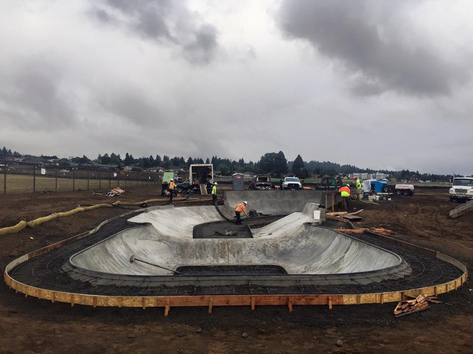 Luuwit Park Skate Spot is located at NE 129th & Fremont near Shaver Elementary School and is about 3,000 square feet