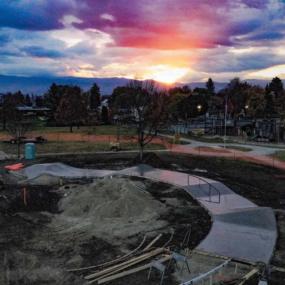 Sprack Track with sunset 🌅for your cruising pleasure.
