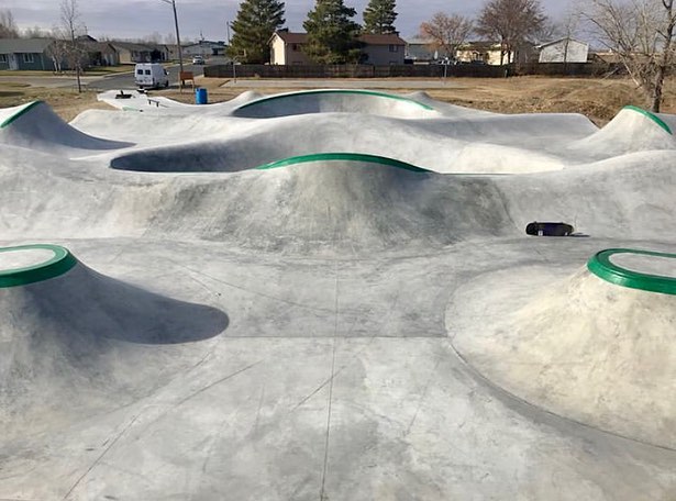 Surfs 🏄🏻‍♀️ up. Fort Morgan, Colorado. Not your average skatepark. Rides like a dream. 