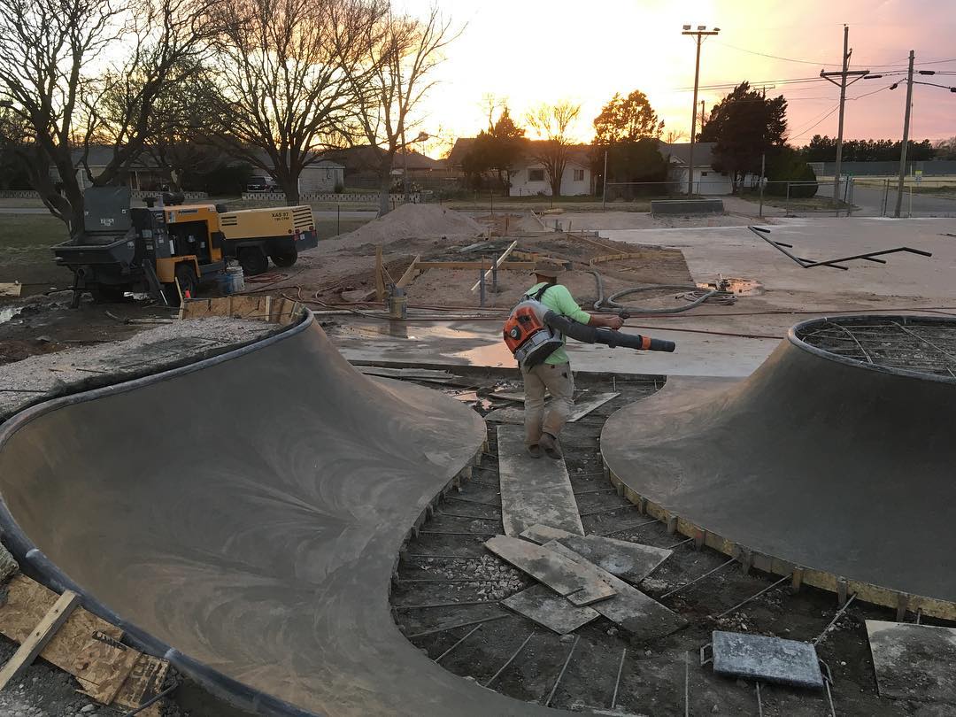 Skatepark construction continues in the lone star ⭐️ state. Idalou, Texas. 