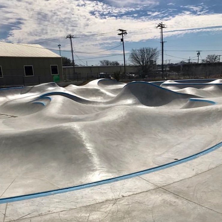 Taylor, Texas. Rip riding away ⚡️ Happy this park is finally open to the public 🙌🏽 