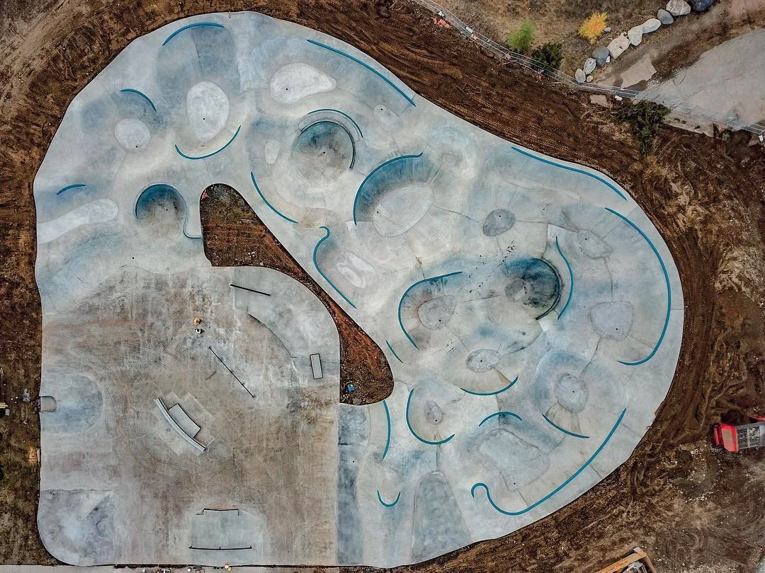 We were able to recycle ♻️ the existing concrete slab & add new permanent features where the modular ramps used to be. This added 10,000 square feet to this already massive park 🙌🏽