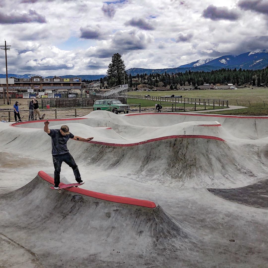 The Darby, Montana skatepark got a nice little addition courtesy of @mtskateparkassociation 🙌🏽 