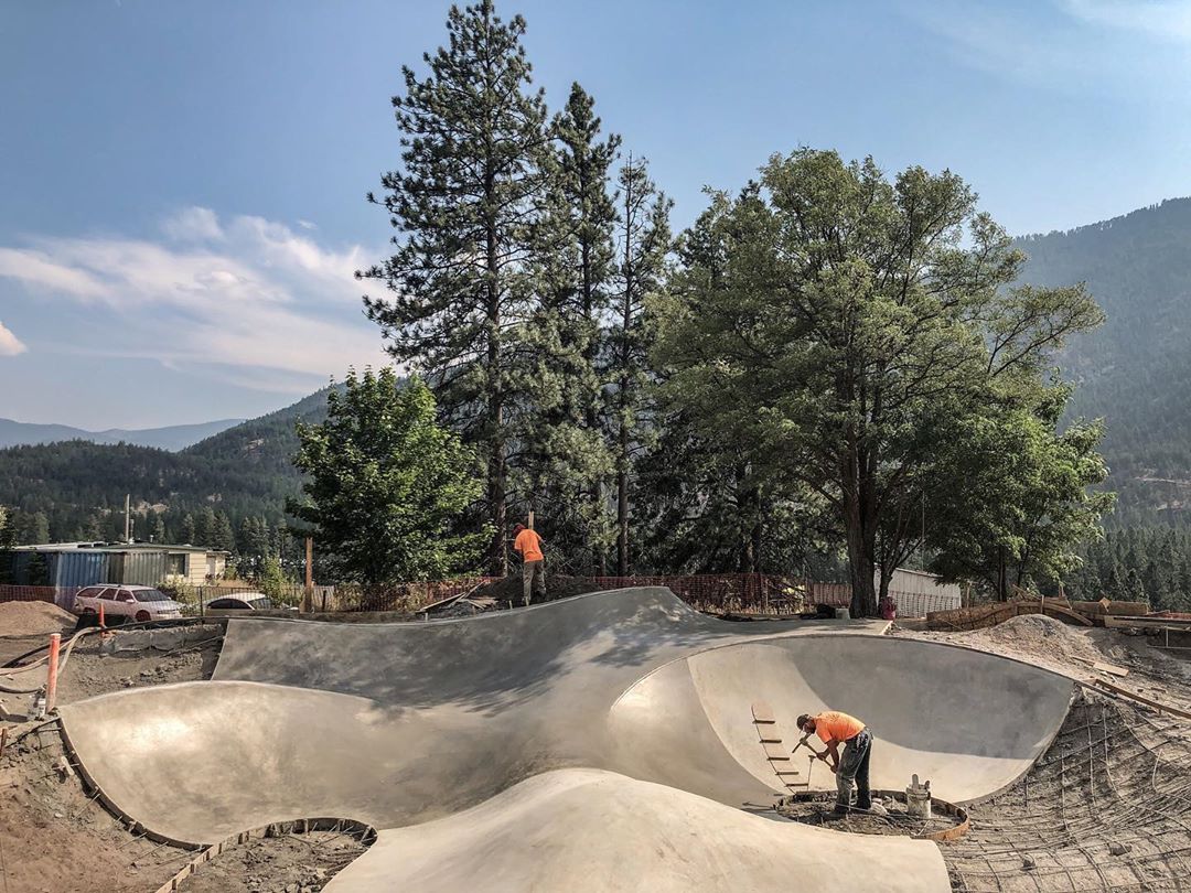 Elegant curves 〰️ in Alberton, Montana 🌲 This park is right off the 90 and a perfect stop when you’re coming to Montana from the west coast. Just 30 miles west of Missoula 😎