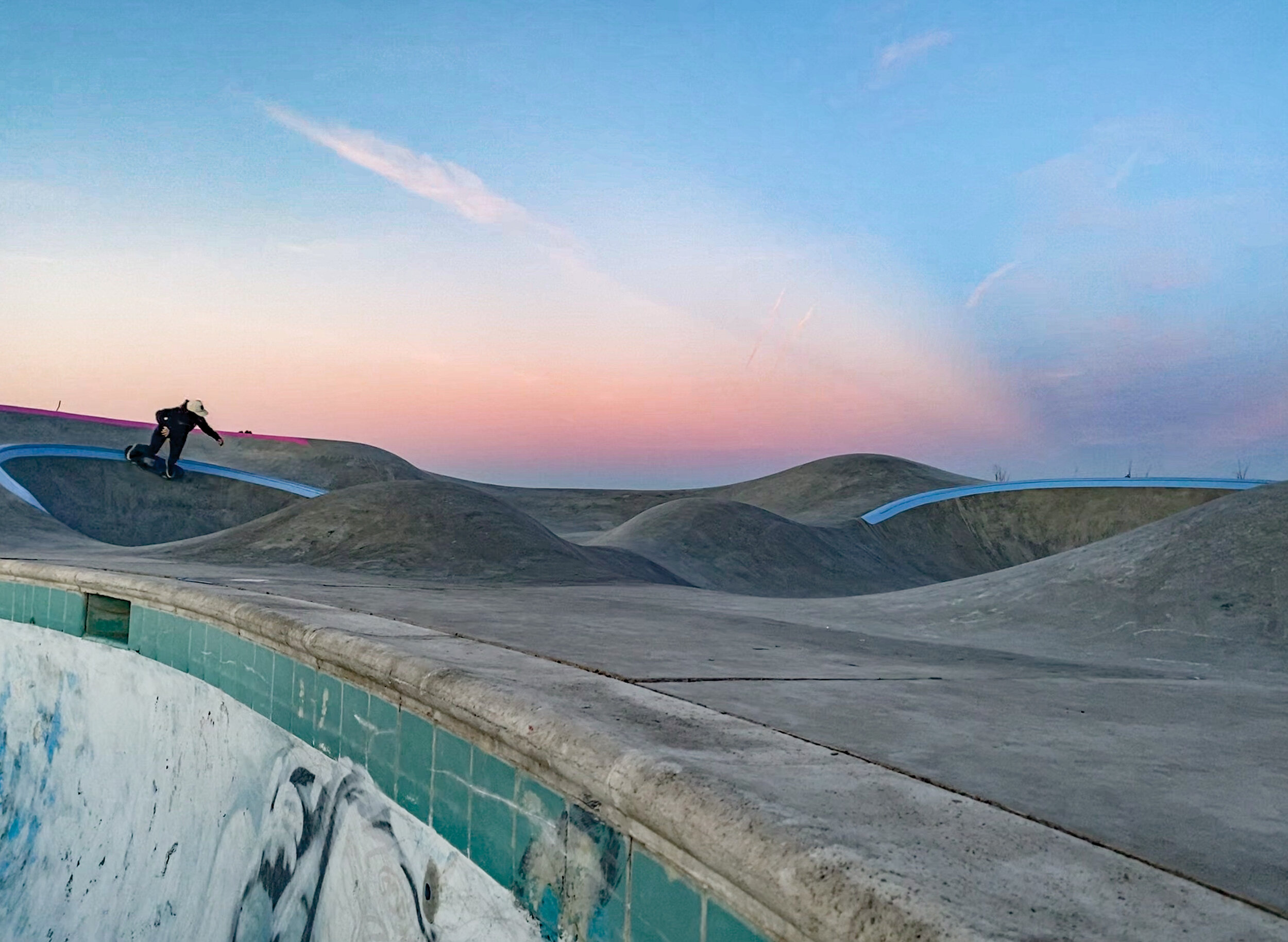 Sunset 🌅 cruising in the California desert 🌵