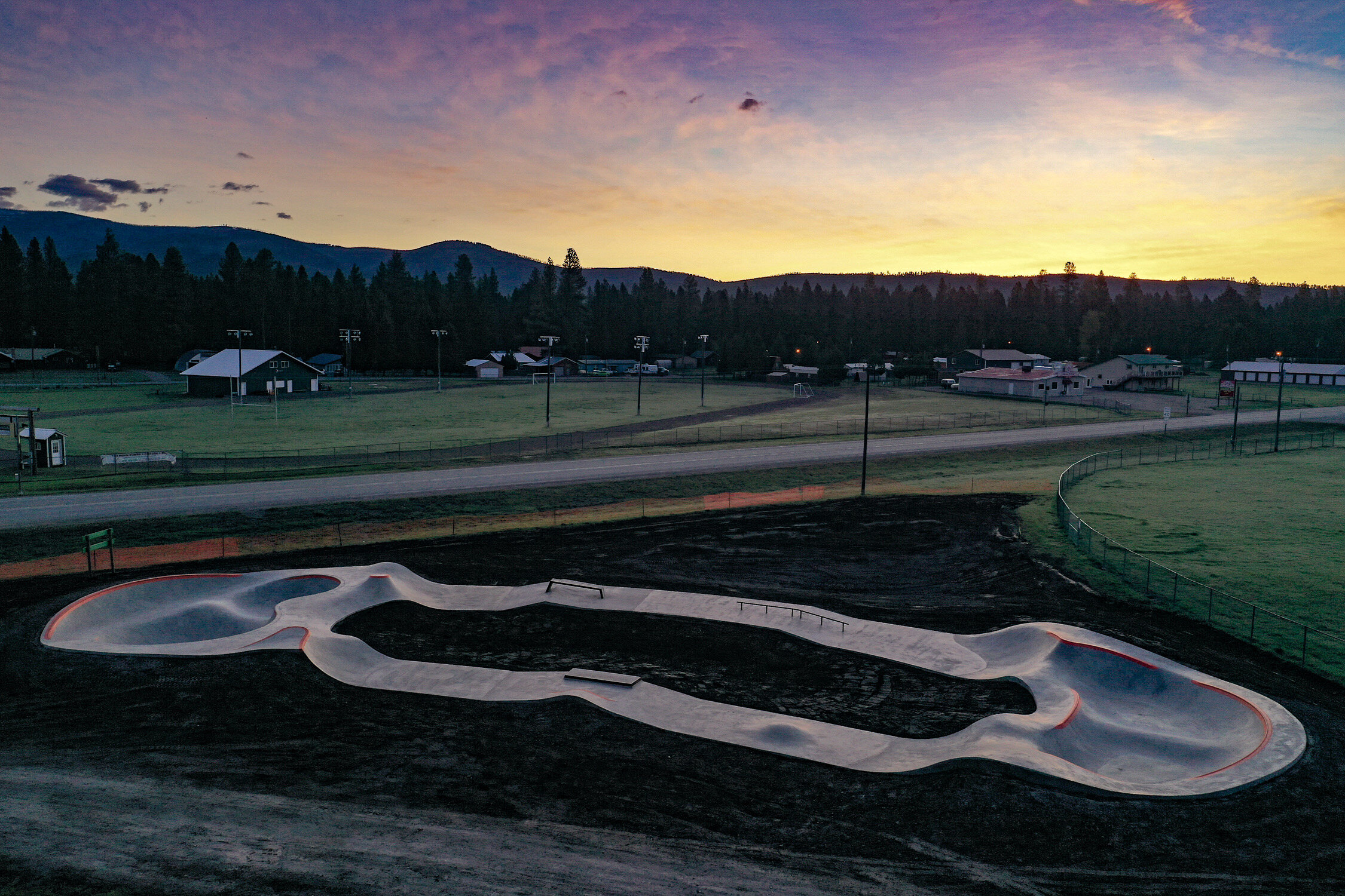 The new skatepark in Lincoln, Montana is right around 5,000 ft² - yet the unique design makes it feel more like 10,000 ft² 💯💯💯 An amazing gift to the community