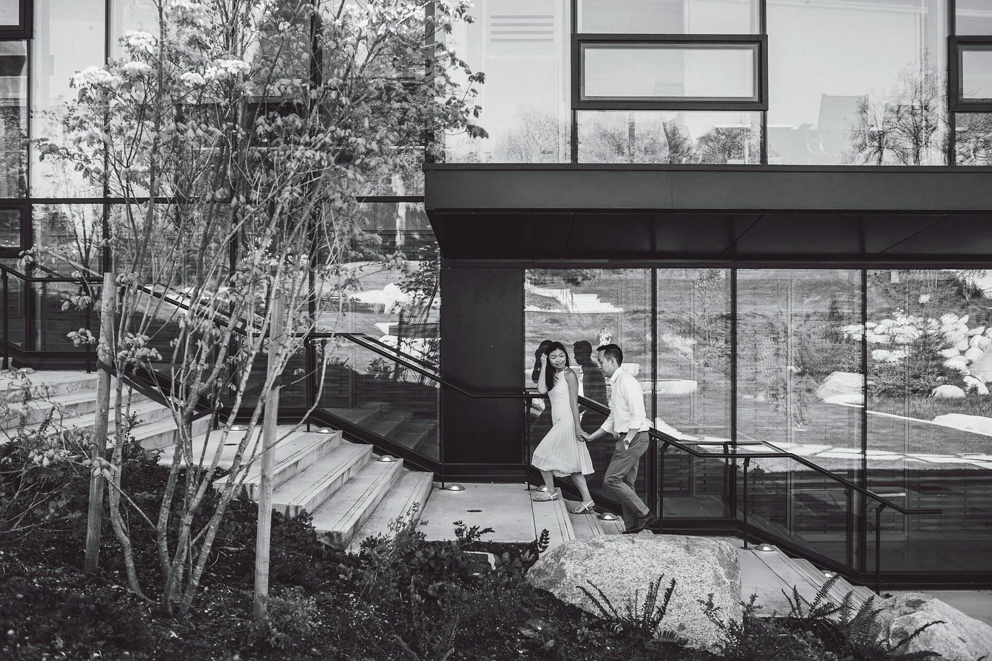 I’m always looking for leading lines to guide my couples into…loved how this turned out!