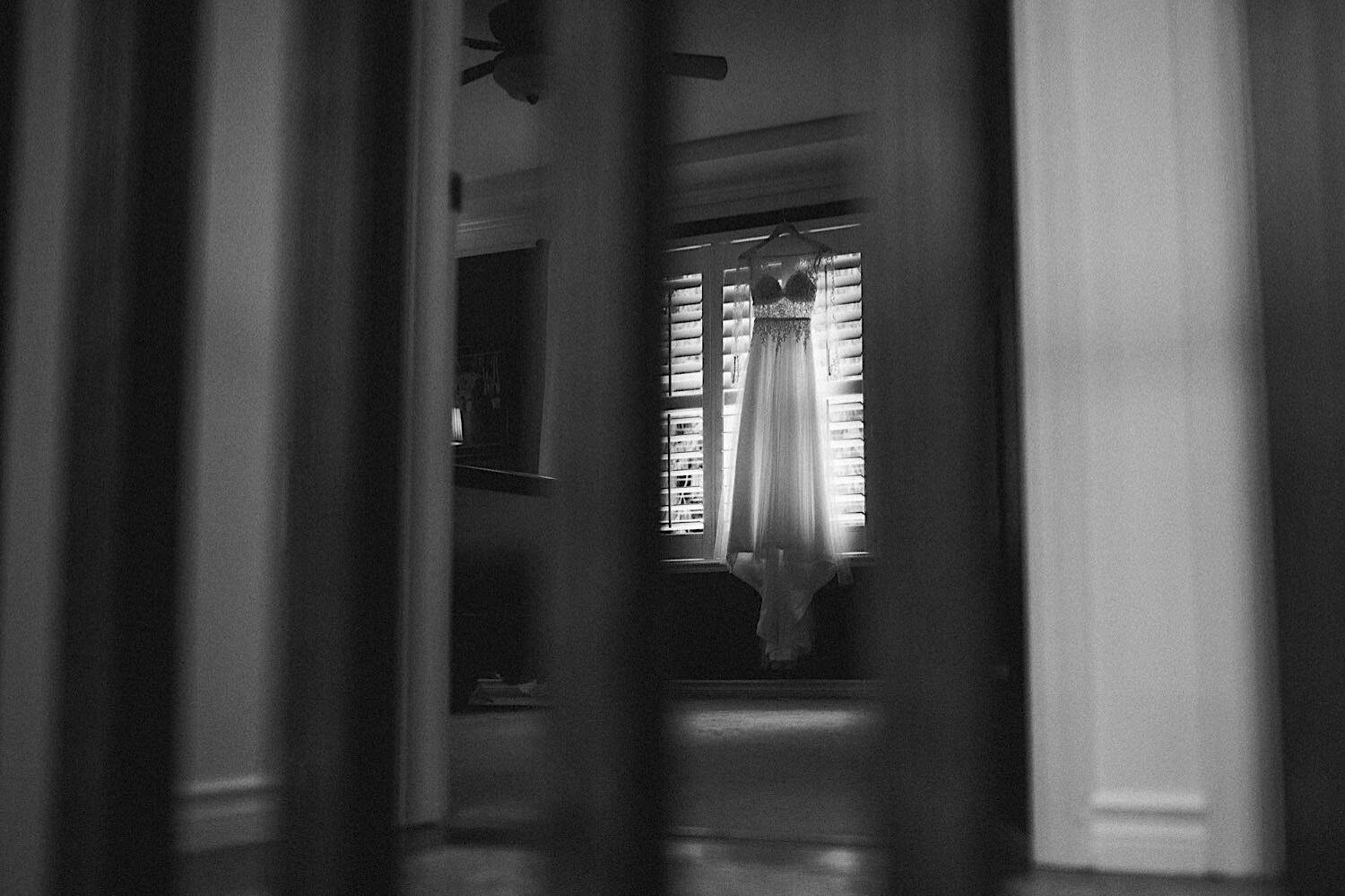 07_ALP - DomAaronBlog - 10_dress_hanging_up_Wedding.jpg