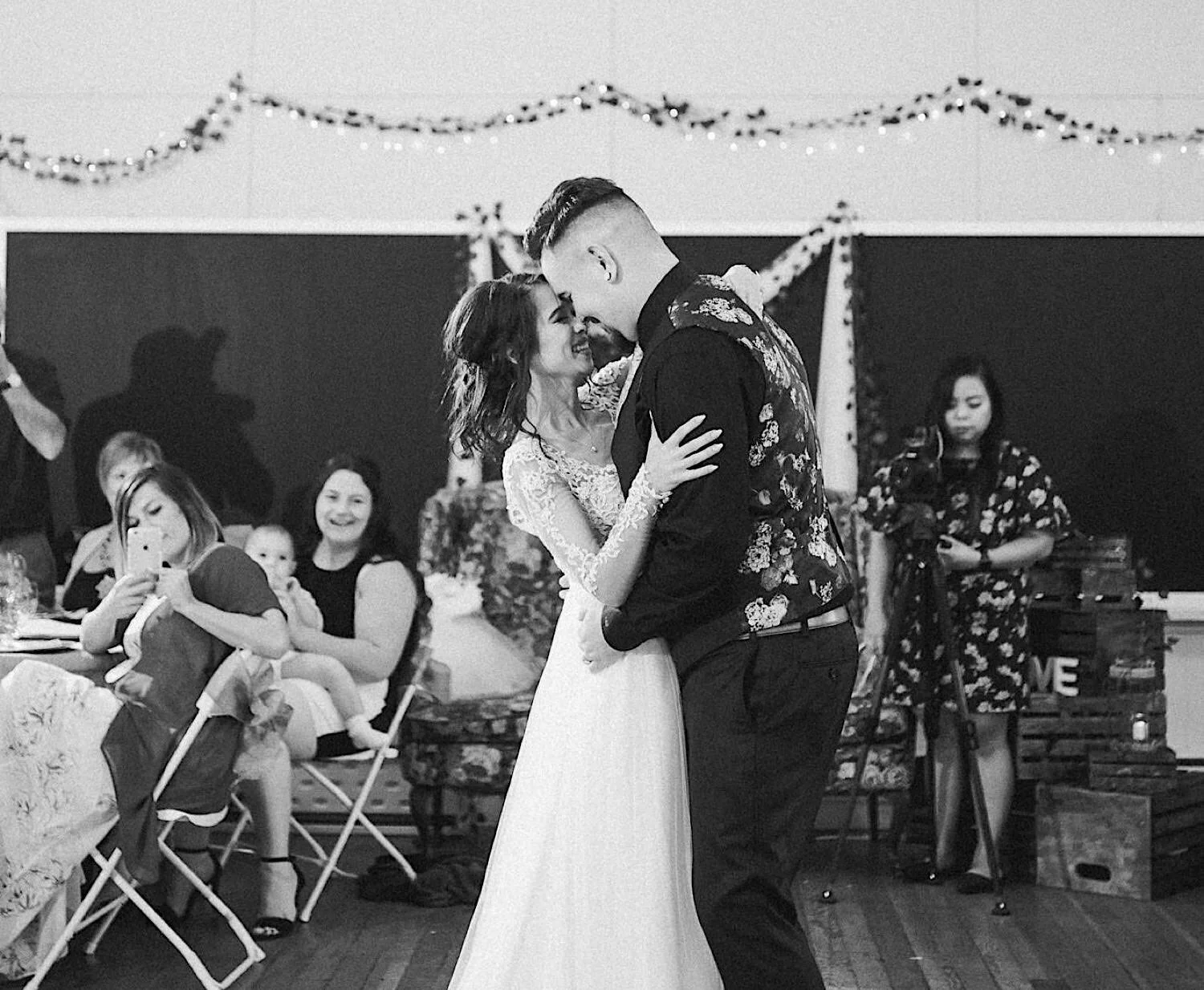 46_ALP - DomAaronBlog - 66_clayburn_village_first_schoolhouse_Wedding_dance.jpg