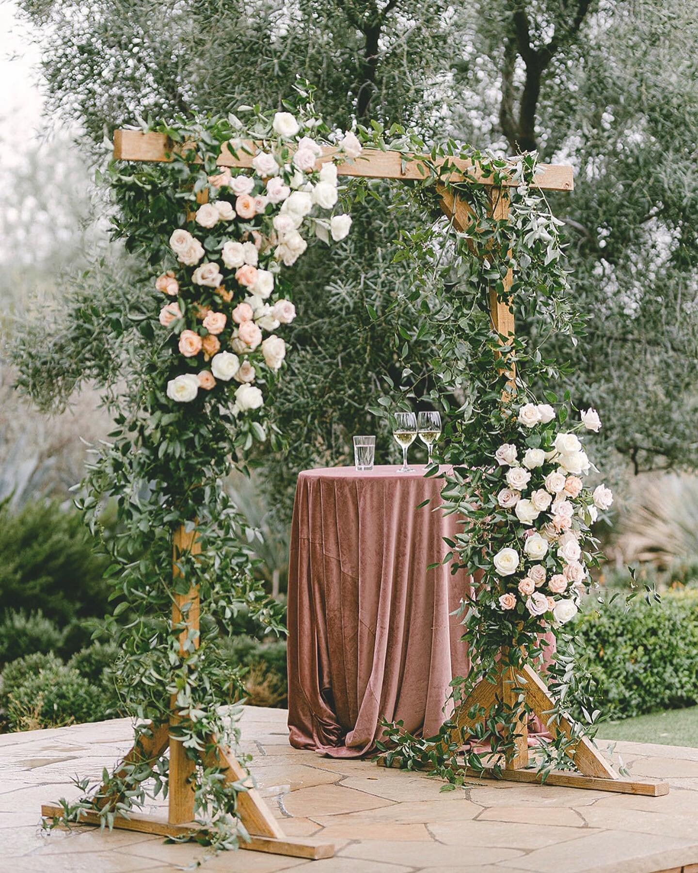 Romance in the rain. Memories from our first wedding of the year. And I&rsquo;m so grateful @mashaida.co was there to capture it all. 

One of my favorite memories from this day is our team carrying this arch (already filled with flowers) from the ra