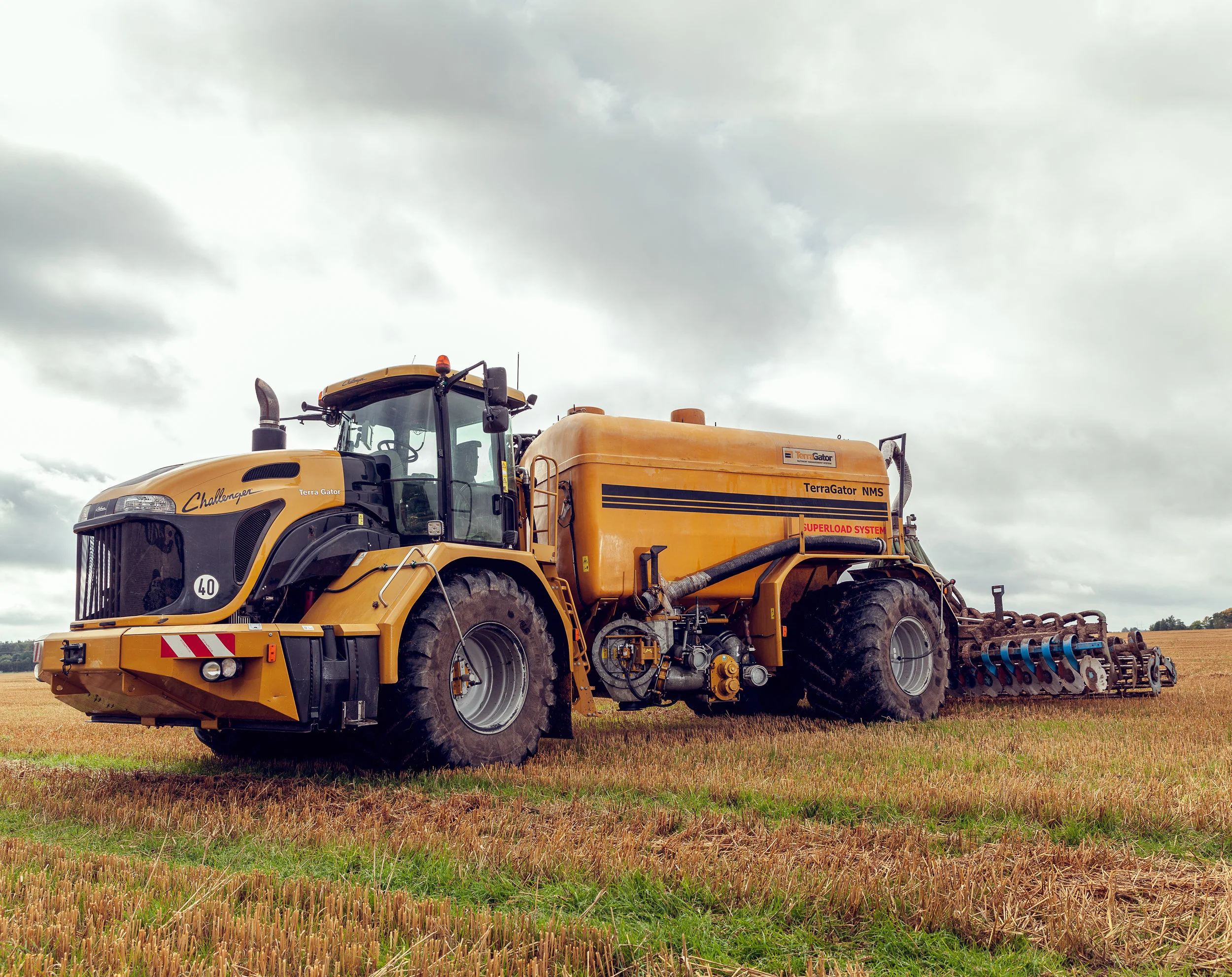 challenger-terra-gator-2244,a05fc5b6.jpg