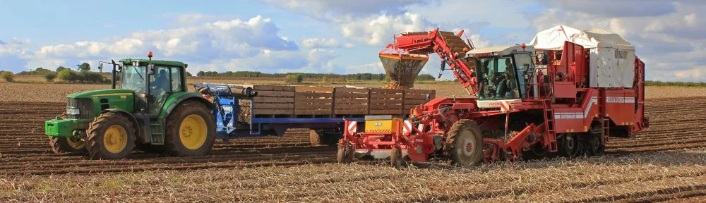 cropped-tractor.jpg