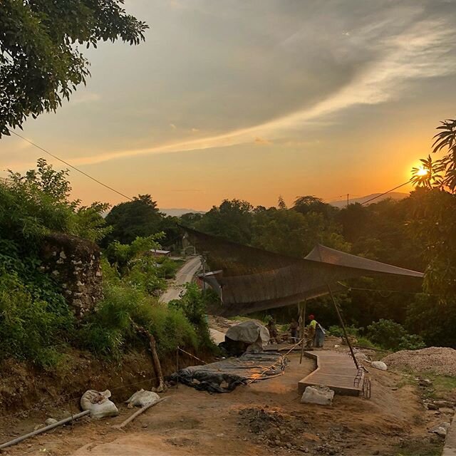 this is the road to Carrizal, a low-income neighborhood with a lovely lookout point. residents of Carrizal are participating in a program called Mi Calle Mi Gente wherein community members were trained in road construction and provided with the neces