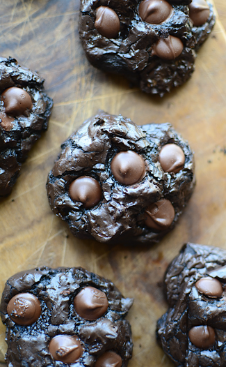 Flourless Dark Chocolate Brownie Cookies (Photo: Yammie's Noshery)