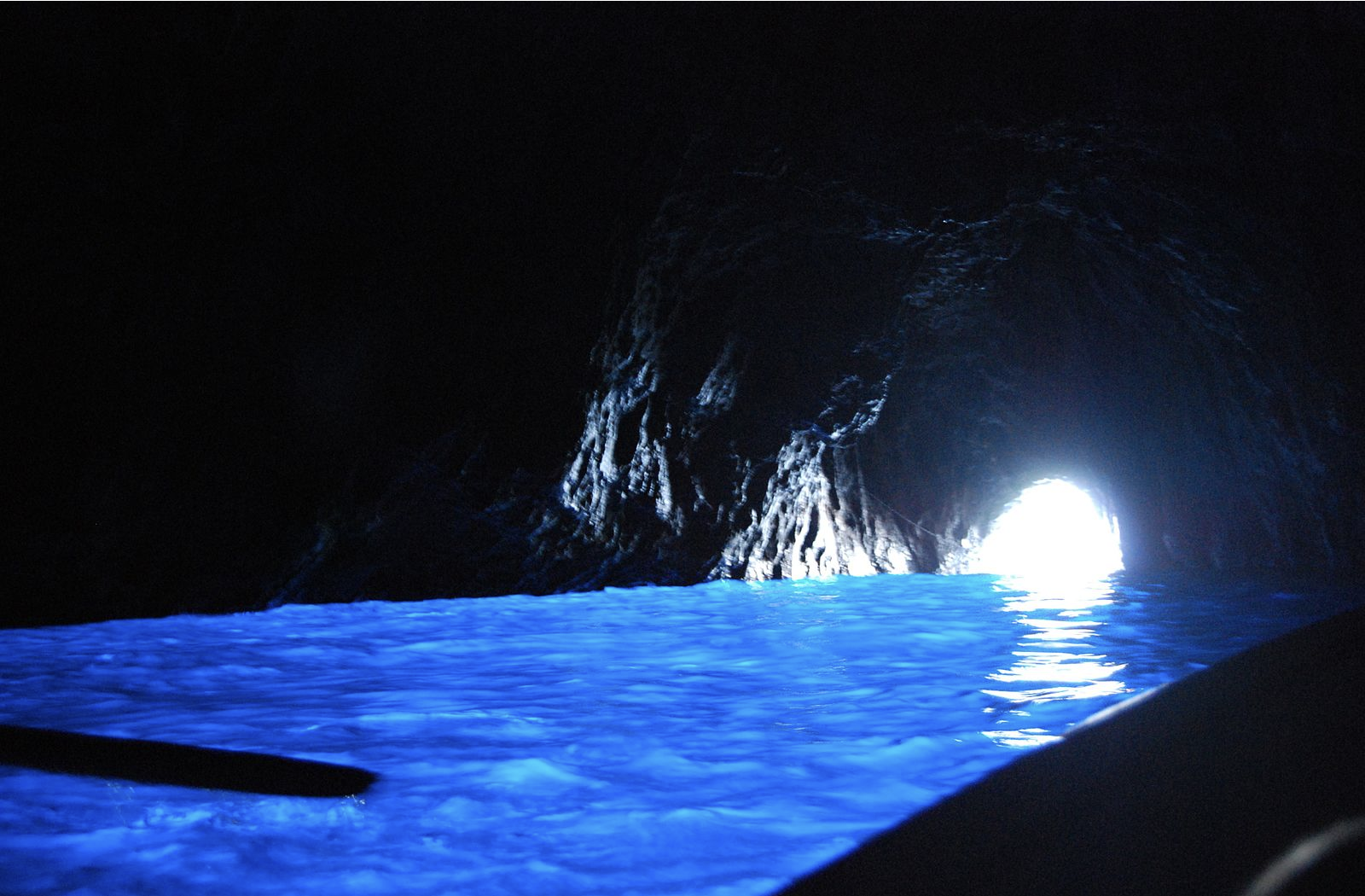 The Blue Grotto (Wikicommons, Elenagm)