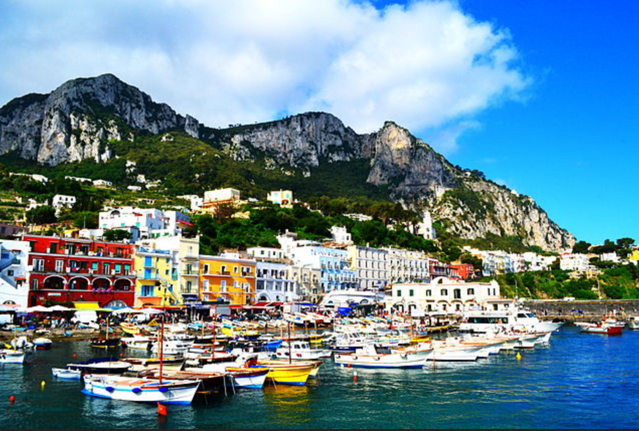The Harbor of Capri (Wikicommons JonathanHeu)
