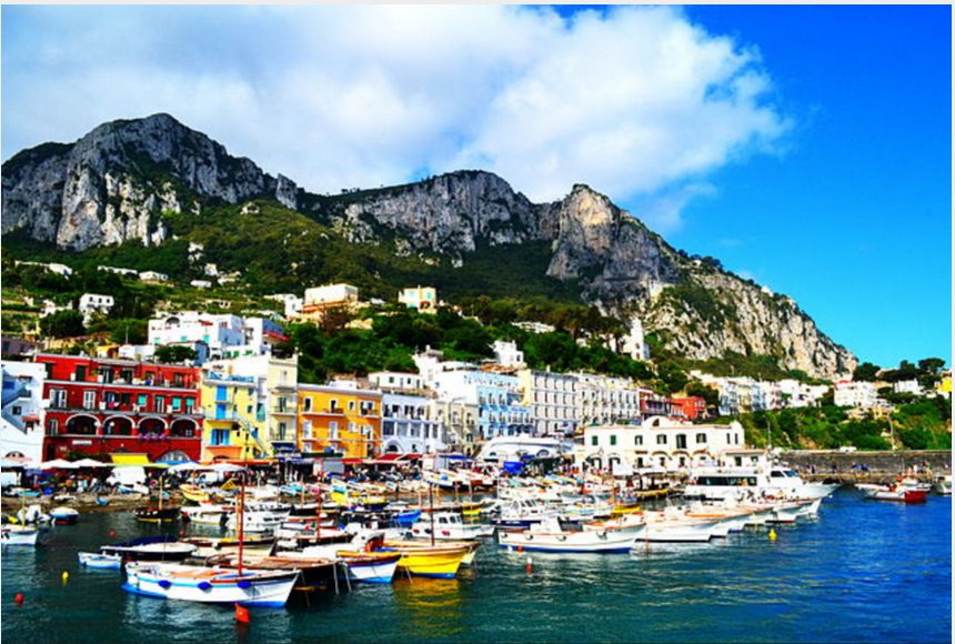 The Harbor of Capri, (Wikicommons JonathanHeu)