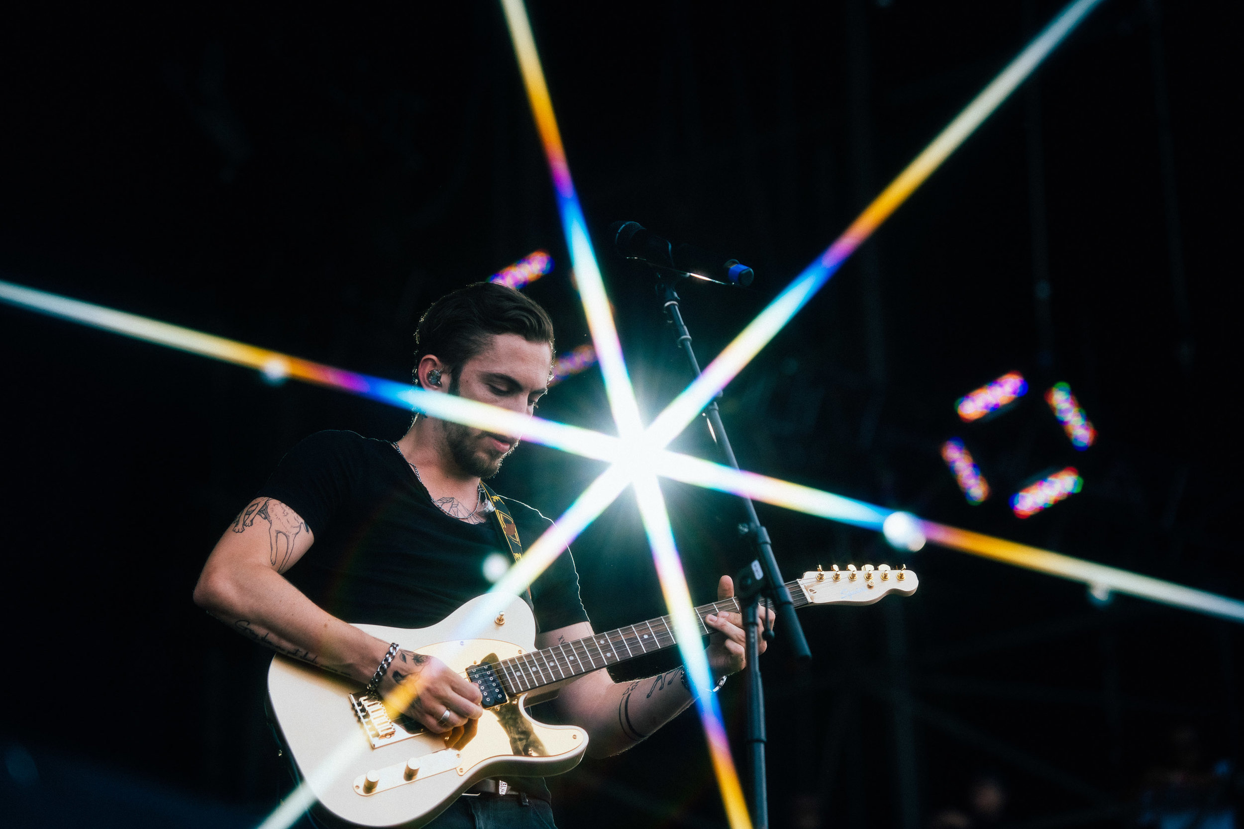 05.31 Dennis Lloyd By Charles Reagan Hackleman Governors Ball 2019 CRH_3432.jpg